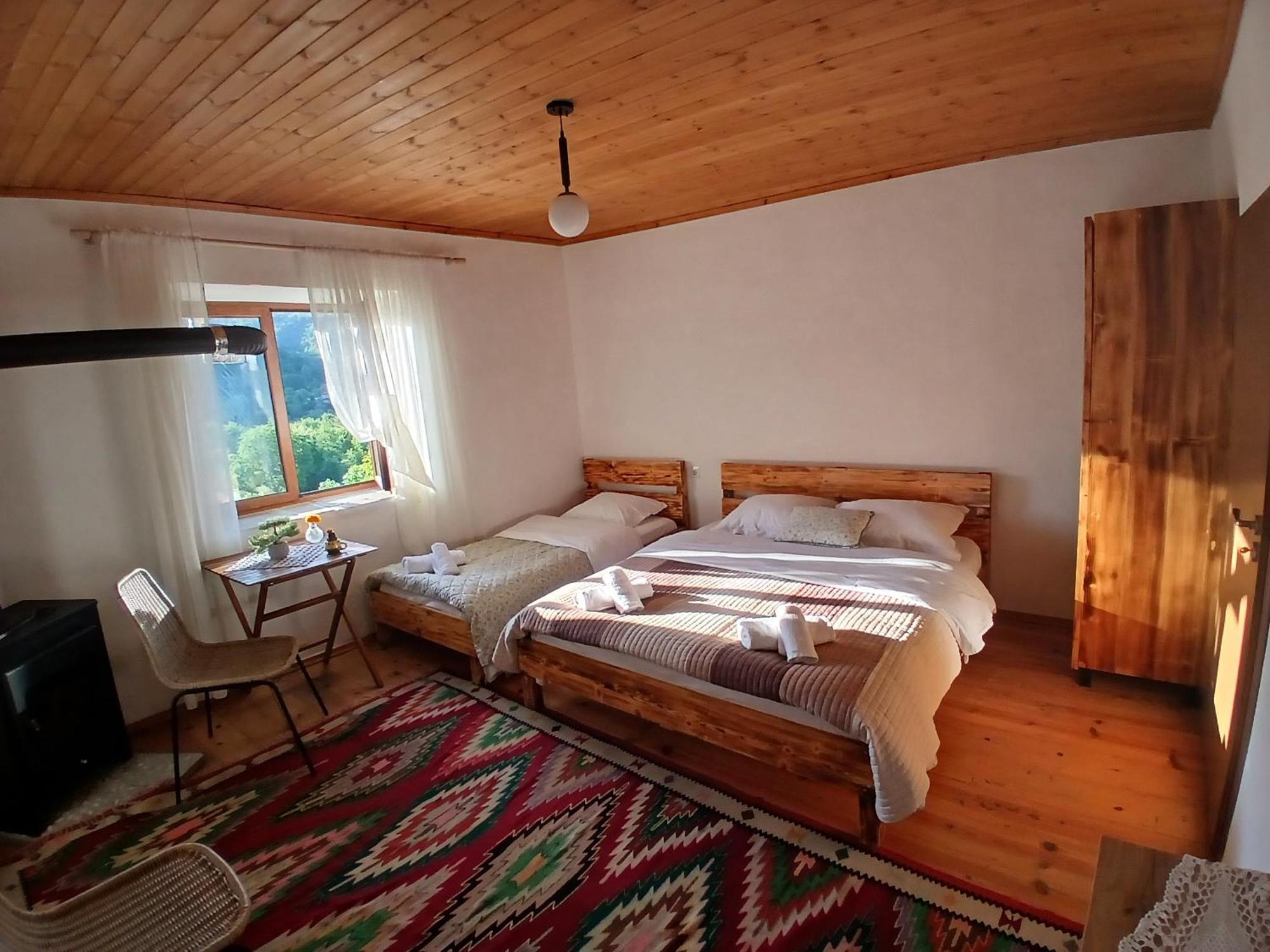 Bujtina Tusha Hotel Priska e Madhe ภายนอก รูปภาพ