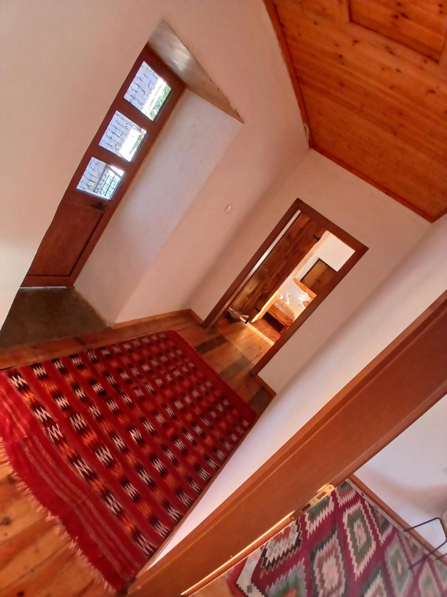 Bujtina Tusha Hotel Priska e Madhe ภายนอก รูปภาพ