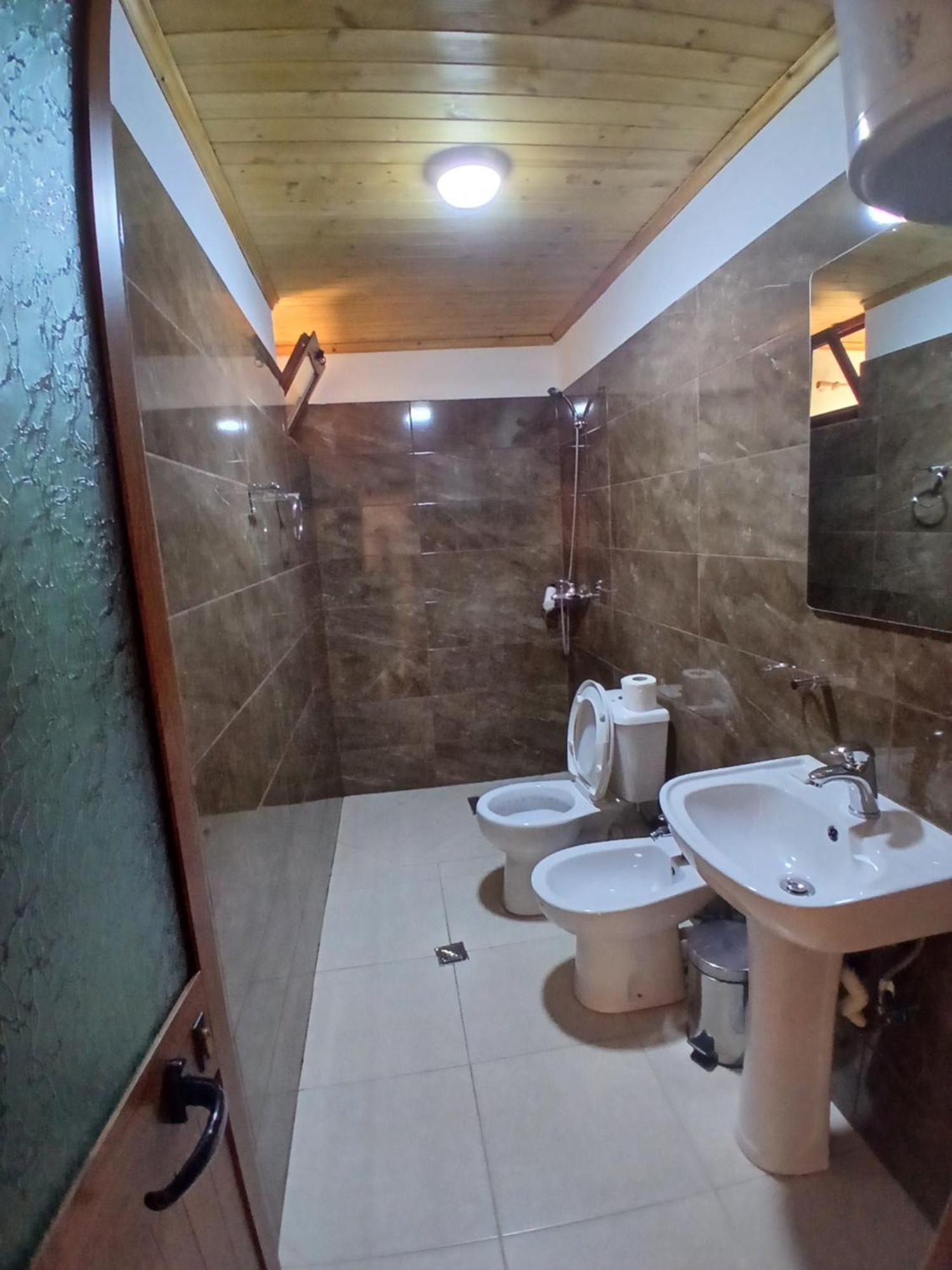 Bujtina Tusha Hotel Priska e Madhe ภายนอก รูปภาพ