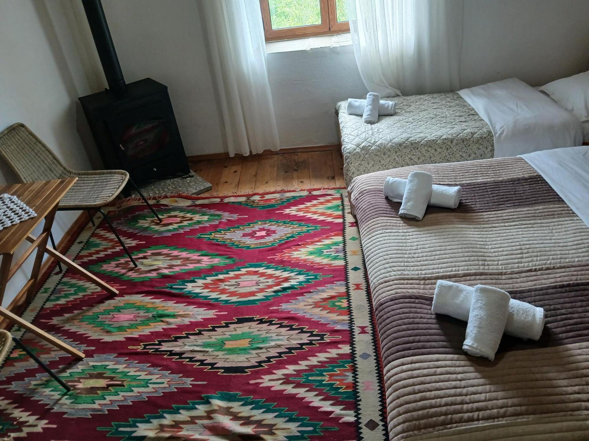 Bujtina Tusha Hotel Priska e Madhe ภายนอก รูปภาพ